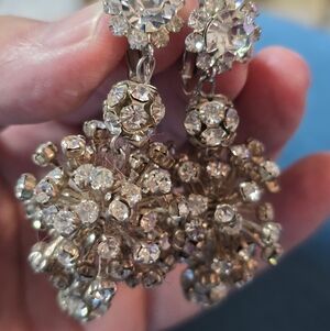 Elegant Crystal Drop Earrings Clip Ons 2.5"